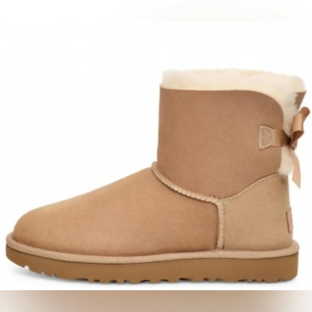 UGG Bailey Mini Bow II Chestnut Winter Boots Women's Size 7 Brand New In Box